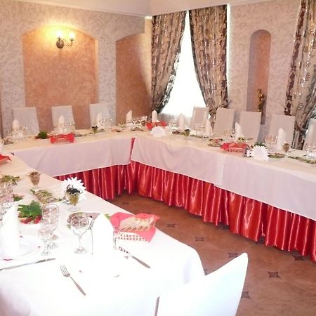 Gostiniy Dvor Hotel Vinnitsja Eksteriør billede