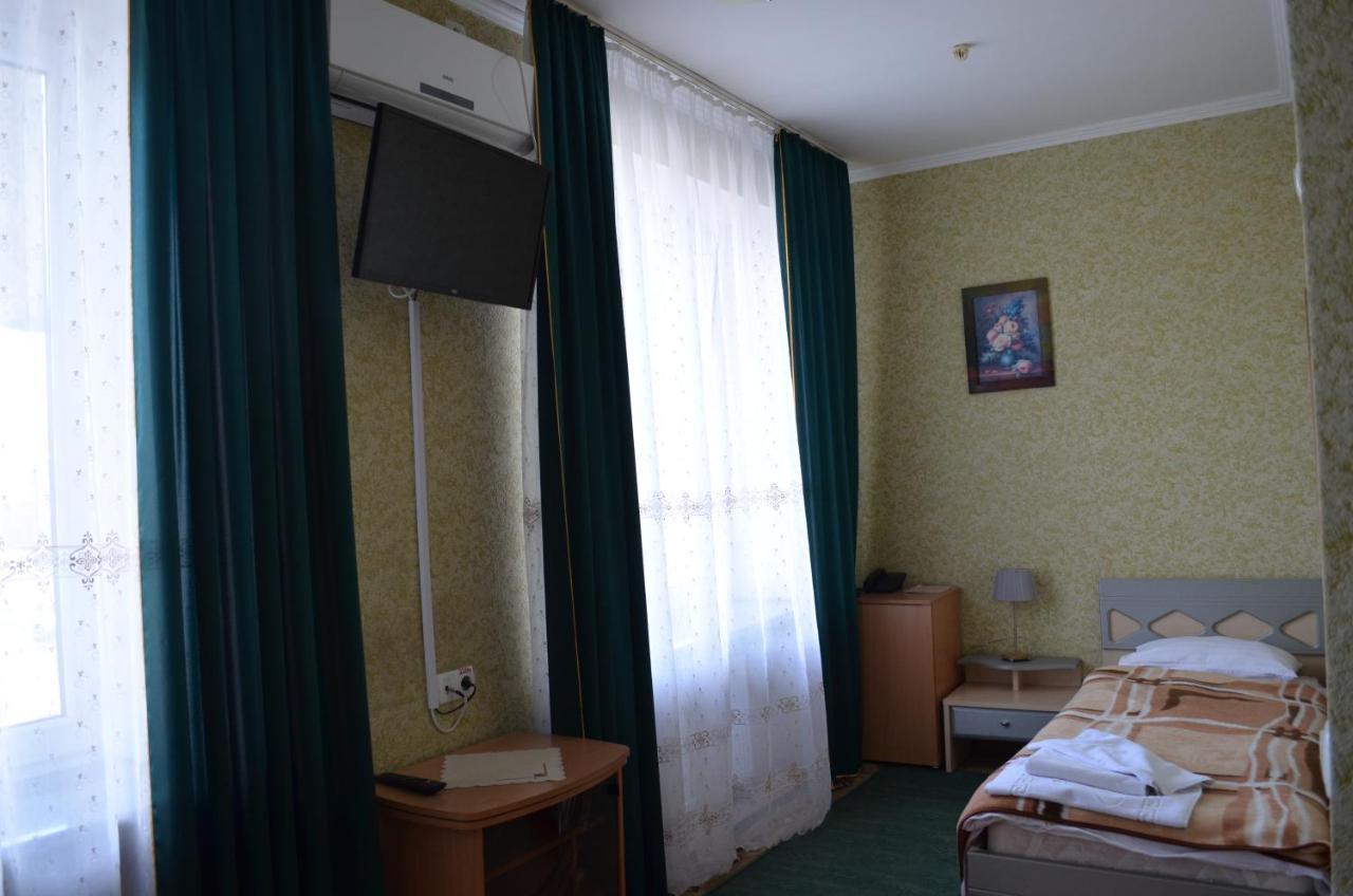 Gostiniy Dvor Hotel Vinnitsja Eksteriør billede