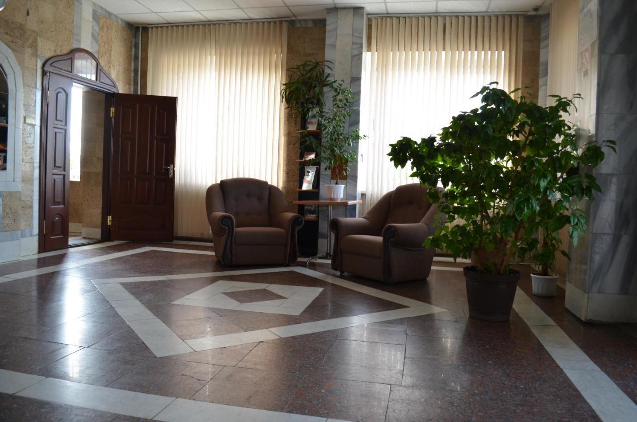 Gostiniy Dvor Hotel Vinnitsja Eksteriør billede