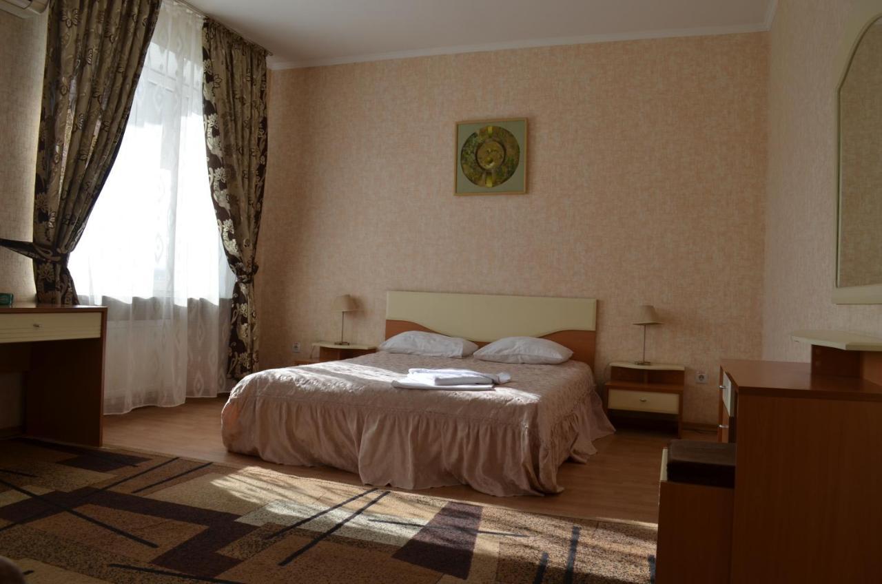 Gostiniy Dvor Hotel Vinnitsja Eksteriør billede
