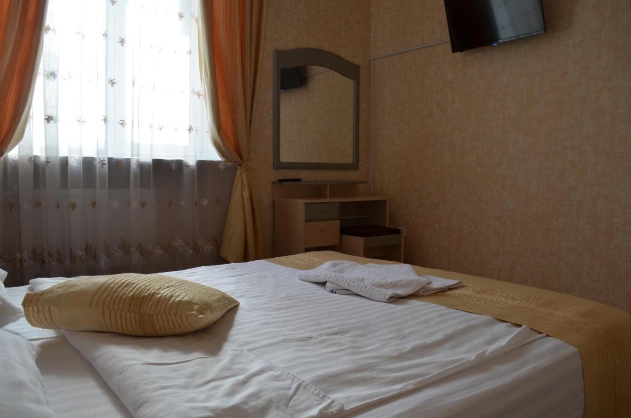 Gostiniy Dvor Hotel Vinnitsja Eksteriør billede