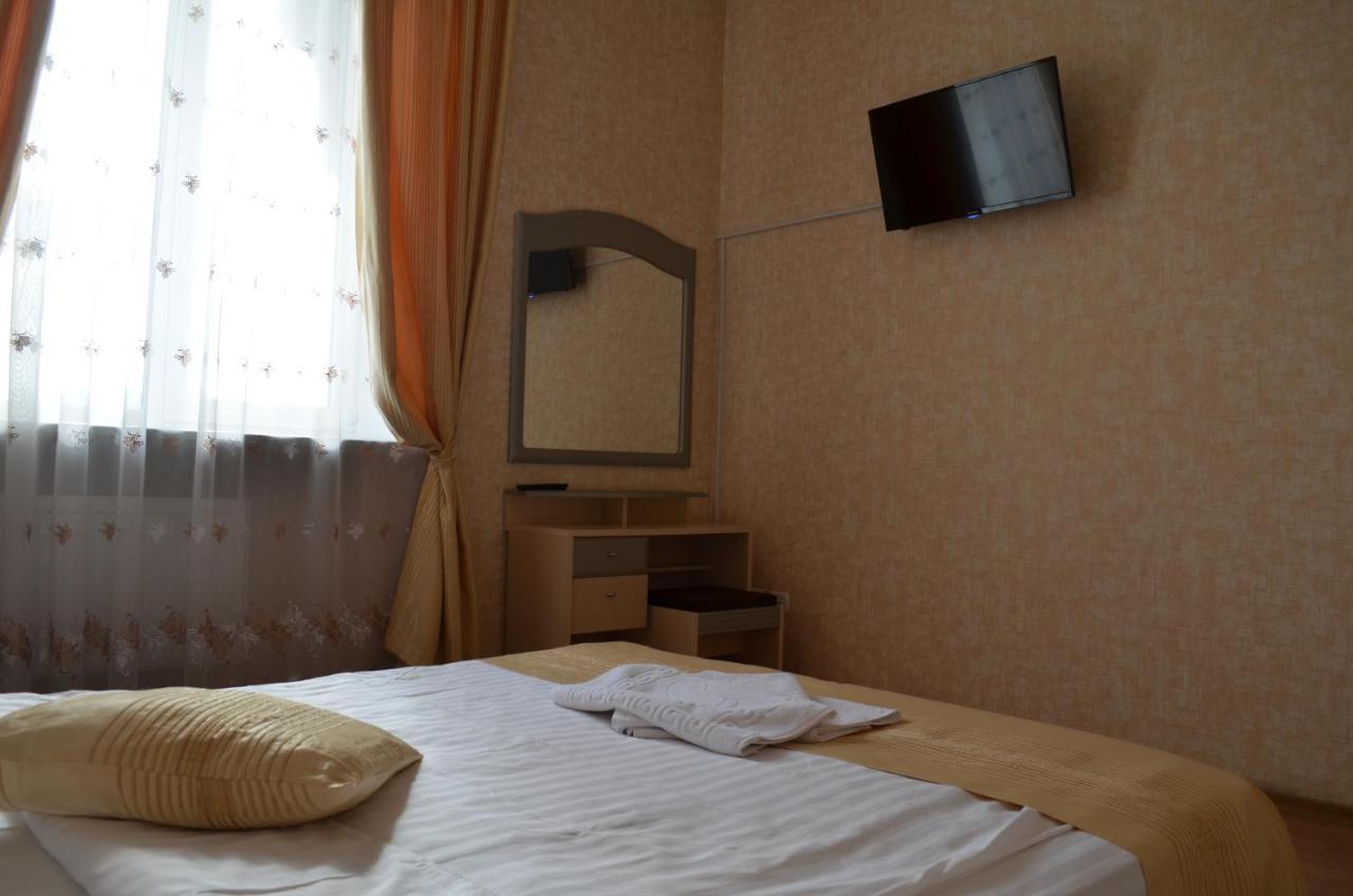 Gostiniy Dvor Hotel Vinnitsja Eksteriør billede